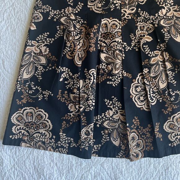 Harold's Navy Blue Tan Pleated Floral Pattern A-Line 100% Cotton Sum Skirt sz 12 - Picture 4 of 7